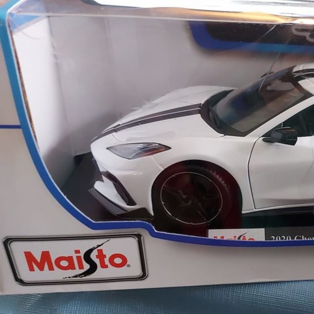 1:18 Scale Die Cast Car 2020 Chevrolet Corvette Stingray Coupe Maisto, New !